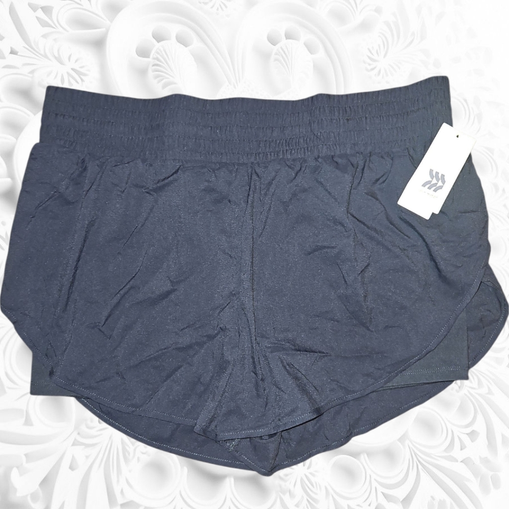 All in Motion Tulip Black Performance Shorts 2"